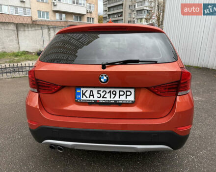 Помаранчевий БМВ Х1, об'ємом двигуна 2 л та пробігом 163 тис. км за 10400 $, фото 3 на Automoto.ua