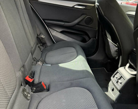 Белый БМВ X2, объемом двигателя 2 л и пробегом 97 тыс. км за 24000 $, фото 9 на Automoto.ua