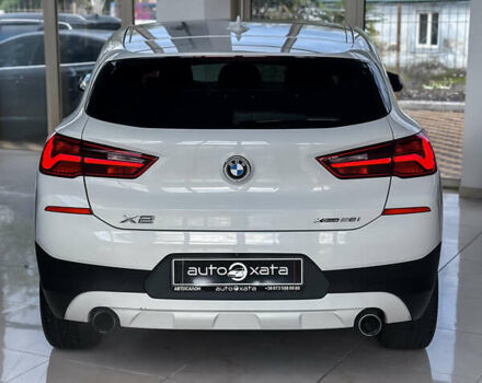 Білий БМВ X2, об'ємом двигуна 2 л та пробігом 64 тис. км за 23000 $, фото 4 на Automoto.ua