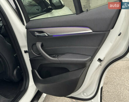 Белый БМВ X2, объемом двигателя 2 л и пробегом 122 тыс. км за 19980 $, фото 1 на Automoto.ua