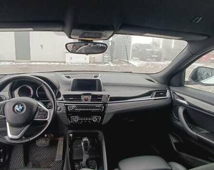 Белый БМВ X2, объемом двигателя 2 л и пробегом 105 тыс. км за 20950 $, фото 3 на Automoto.ua