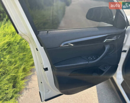 БМВ X2 2018 в Виннице на Automoto.ua Белый БМВ X2, объемом двигателя 2 л и пробегом 114 тыс. км за 19900 $, фото 12 на Automoto.ua