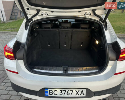 Белый БМВ X2, объемом двигателя 2 л и пробегом 128 тыс. км за 21700 $, фото 14 на Automoto.ua