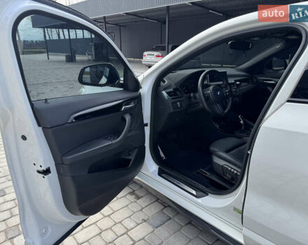 Белый БМВ X2, объемом двигателя 2 л и пробегом 108 тыс. км за 26999 $, фото 18 на Automoto.ua