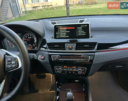Белый БМВ X2, объемом двигателя 2 л и пробегом 128 тыс. км за 21700 $, фото 17 на Automoto.ua