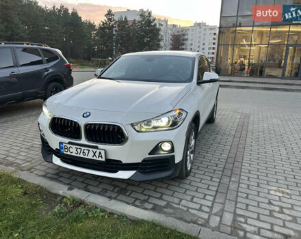 Белый БМВ X2, объемом двигателя 2 л и пробегом 128 тыс. км за 21700 $, фото 1 на Automoto.ua