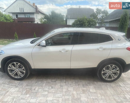 Белый БМВ X2, объемом двигателя 2 л и пробегом 156 тыс. км за 22500 $, фото 9 на Automoto.ua