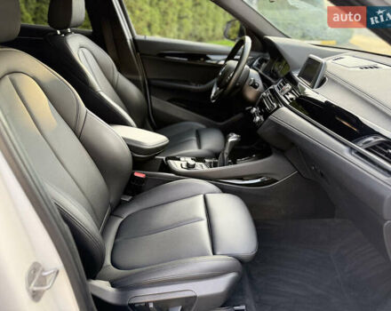 Білий БМВ X2, об'ємом двигуна 2 л та пробігом 102 тис. км за 19700 $, фото 25 на Automoto.ua