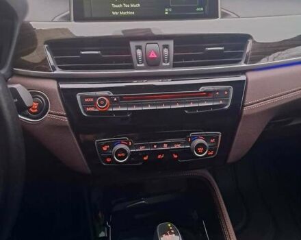 Белый БМВ X2, объемом двигателя 2 л и пробегом 96 тыс. км за 26500 $, фото 17 на Automoto.ua