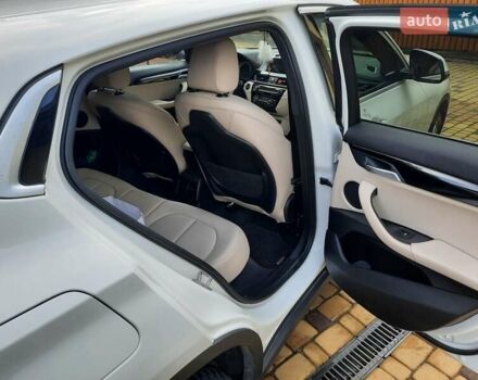 Білий БМВ X2, об'ємом двигуна 2 л та пробігом 93 тис. км за 21200 $, фото 7 на Automoto.ua