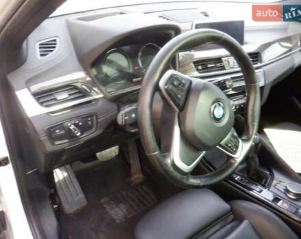 Білий БМВ X2, об'ємом двигуна 2 л та пробігом 165 тис. км за 14000 $, фото 10 на Automoto.ua