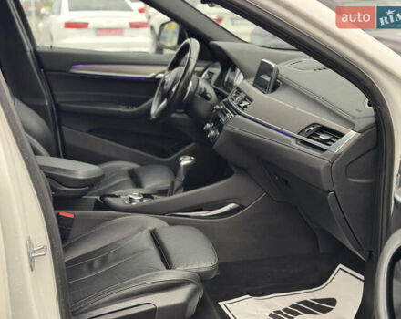 Белый БМВ X2, объемом двигателя 2 л и пробегом 122 тыс. км за 19980 $, фото 24 на Automoto.ua