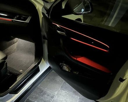 Белый БМВ X2, объемом двигателя 2 л и пробегом 119 тыс. км за 22500 $, фото 27 на Automoto.ua