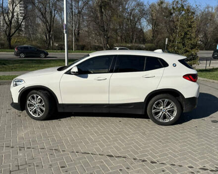 Белый БМВ X2, объемом двигателя 2 л и пробегом 77 тыс. км за 23200 $, фото 13 на Automoto.ua