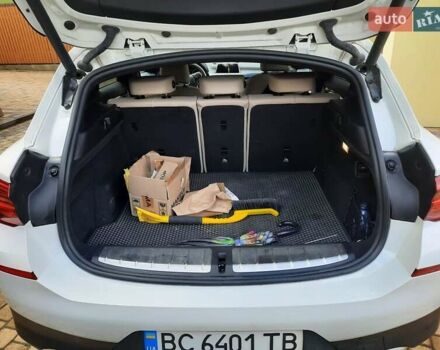 Білий БМВ X2, об'ємом двигуна 2 л та пробігом 93 тис. км за 21200 $, фото 8 на Automoto.ua