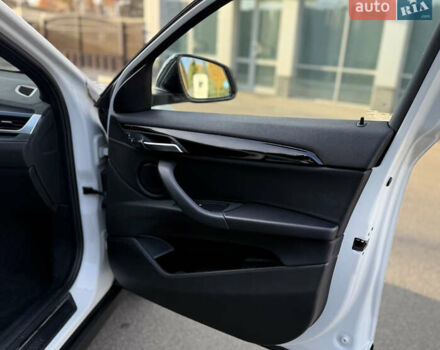 Білий БМВ X2, об'ємом двигуна 2 л та пробігом 102 тис. км за 19700 $, фото 24 на Automoto.ua