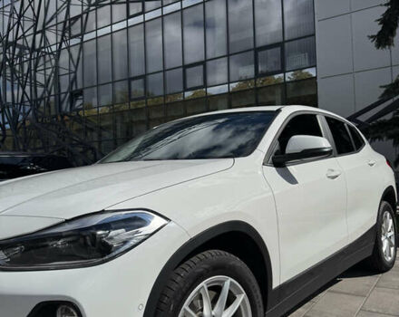 Белый БМВ X2, объемом двигателя 2 л и пробегом 97 тыс. км за 24000 $, фото 2 на Automoto.ua