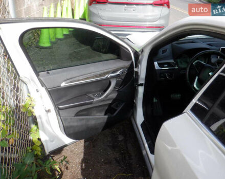 Білий БМВ X2, об'ємом двигуна 2 л та пробігом 165 тис. км за 14000 $, фото 9 на Automoto.ua