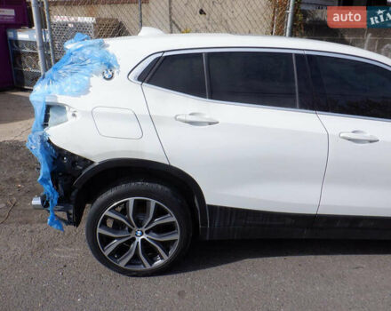 Білий БМВ X2, об'ємом двигуна 2 л та пробігом 165 тис. км за 14000 $, фото 2 на Automoto.ua