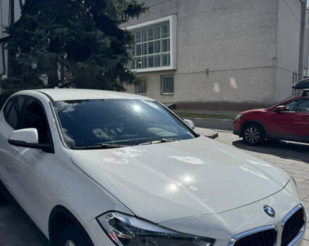 Белый БМВ X2, объемом двигателя 2 л и пробегом 97 тыс. км за 24000 $, фото 3 на Automoto.ua