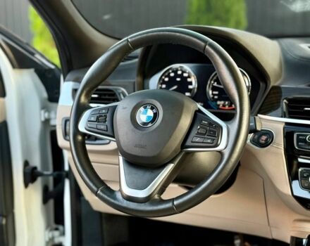 Белый БМВ X2, объемом двигателя 2 л и пробегом 159 тыс. км за 20900 $, фото 11 на Automoto.ua