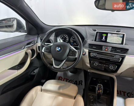 Белый БМВ X2, объемом двигателя 2 л и пробегом 56 тыс. км за 22900 $, фото 25 на Automoto.ua