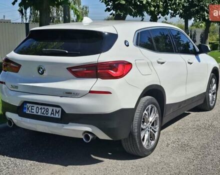 Белый БМВ X2, объемом двигателя 2 л и пробегом 84 тыс. км за 22800 $, фото 6 на Automoto.ua