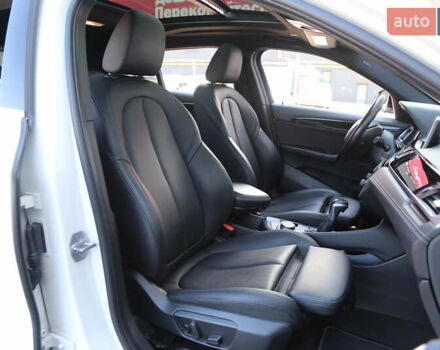 Белый БМВ X2, объемом двигателя 2 л и пробегом 131 тыс. км за 18500 $, фото 10 на Automoto.ua