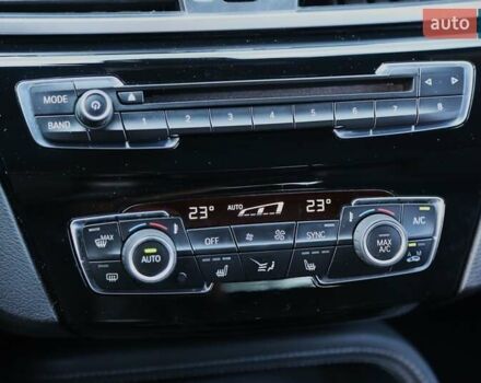 Белый БМВ X2, объемом двигателя 2 л и пробегом 131 тыс. км за 18500 $, фото 18 на Automoto.ua