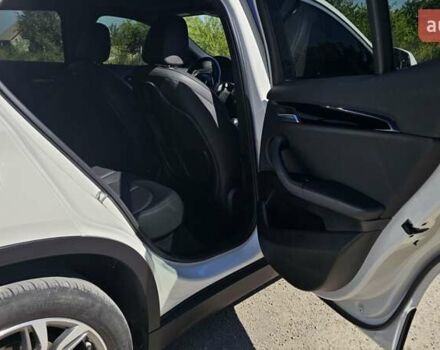 Белый БМВ X2, объемом двигателя 2 л и пробегом 84 тыс. км за 22800 $, фото 26 на Automoto.ua