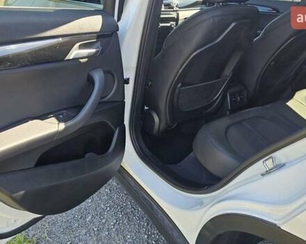 Белый БМВ X2, объемом двигателя 2 л и пробегом 84 тыс. км за 22800 $, фото 23 на Automoto.ua