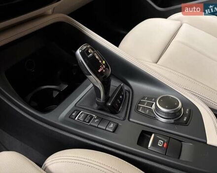 Белый БМВ X2, объемом двигателя 2 л и пробегом 67 тыс. км за 23000 $, фото 30 на Automoto.ua