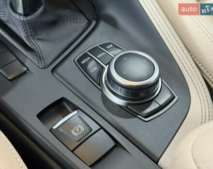 Белый БМВ X2, объемом двигателя 2 л и пробегом 56 тыс. км за 22900 $, фото 28 на Automoto.ua