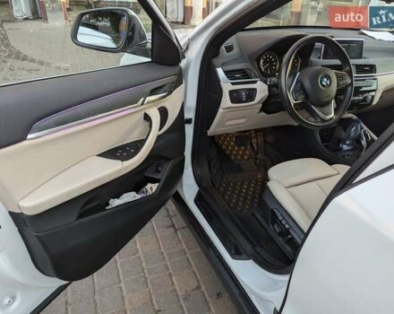 Белый БМВ X2, объемом двигателя 2 л и пробегом 55 тыс. км за 22800 $, фото 11 на Automoto.ua