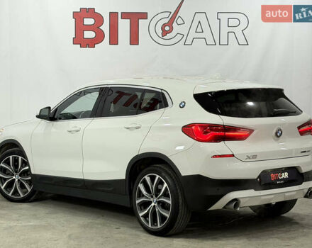 Белый БМВ X2, объемом двигателя 2 л и пробегом 56 тыс. км за 22900 $, фото 5 на Automoto.ua