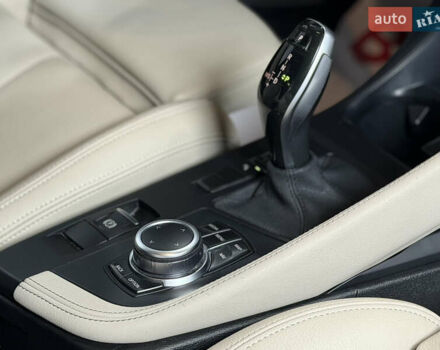 Белый БМВ X2, объемом двигателя 2 л и пробегом 56 тыс. км за 22900 $, фото 32 на Automoto.ua