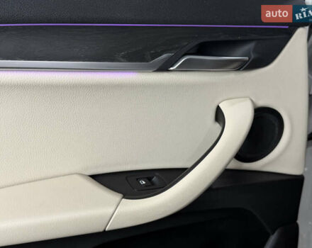 Белый БМВ X2, объемом двигателя 2 л и пробегом 56 тыс. км за 22900 $, фото 36 на Automoto.ua