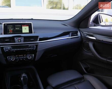 Белый БМВ X2, объемом двигателя 2 л и пробегом 131 тыс. км за 18500 $, фото 13 на Automoto.ua