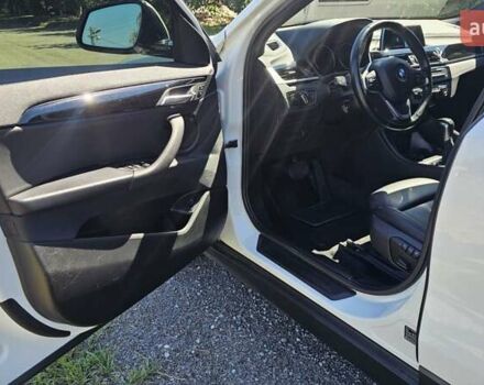 Белый БМВ X2, объемом двигателя 2 л и пробегом 84 тыс. км за 22800 $, фото 30 на Automoto.ua