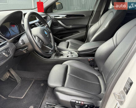 Белый БМВ X2, объемом двигателя 2 л и пробегом 80 тыс. км за 24900 $, фото 7 на Automoto.ua