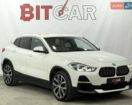 Белый БМВ X2, объемом двигателя 2 л и пробегом 56 тыс. км за 22900 $, фото 1 на Automoto.ua
