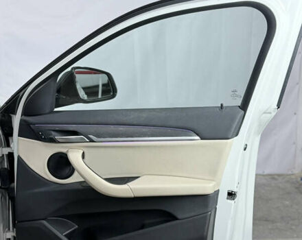 Белый БМВ X2, объемом двигателя 2 л и пробегом 56 тыс. км за 22900 $, фото 42 на Automoto.ua