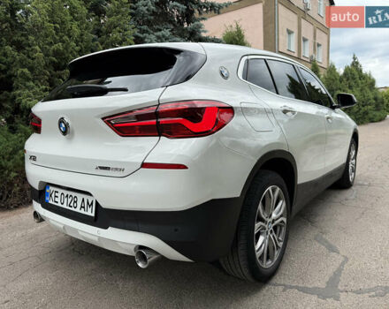 Белый БМВ X2, объемом двигателя 2 л и пробегом 80 тыс. км за 24900 $, фото 41 на Automoto.ua