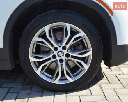 Белый БМВ X2, объемом двигателя 2 л и пробегом 74 тыс. км за 21900 $, фото 4 на Automoto.ua