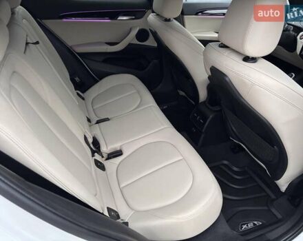 Белый БМВ X2, объемом двигателя 2 л и пробегом 67 тыс. км за 23000 $, фото 26 на Automoto.ua