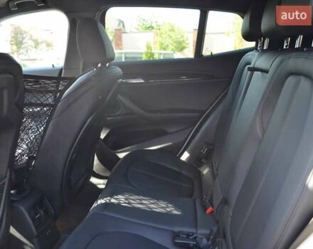 Белый БМВ X2, объемом двигателя 2 л и пробегом 74 тыс. км за 21900 $, фото 13 на Automoto.ua