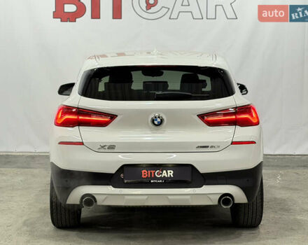 Белый БМВ X2, объемом двигателя 2 л и пробегом 56 тыс. км за 22900 $, фото 7 на Automoto.ua