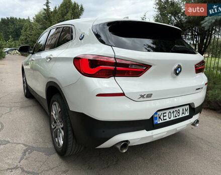Белый БМВ X2, объемом двигателя 2 л и пробегом 80 тыс. км за 24900 $, фото 36 на Automoto.ua