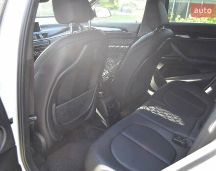 Белый БМВ X2, объемом двигателя 2 л и пробегом 74 тыс. км за 21900 $, фото 10 на Automoto.ua