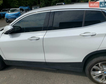 Белый БМВ X2, объемом двигателя 2 л и пробегом 70 тыс. км за 17000 $, фото 10 на Automoto.ua